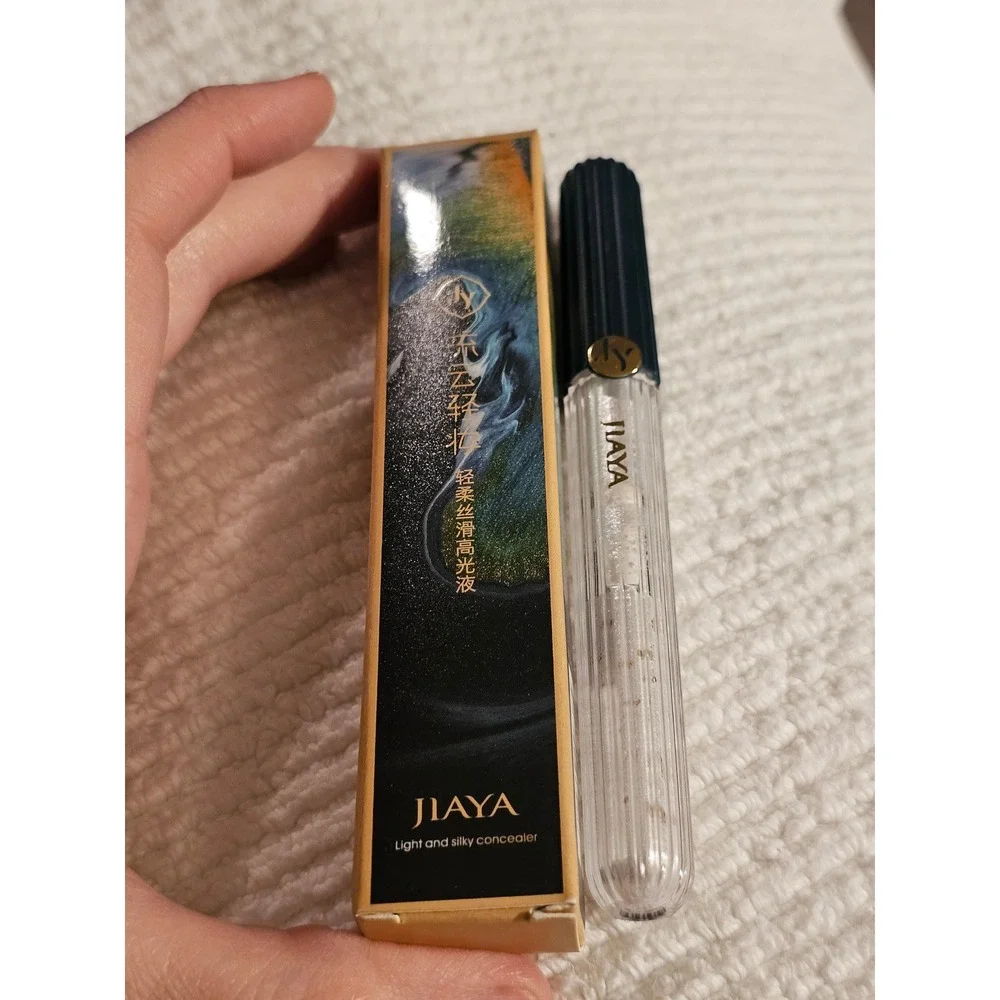 JIAYA Light and Silky Concealer Liquid Makeup No. PD638 Luminous Finish New